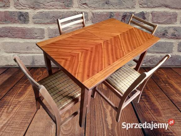 Komplet rozkładany stół na wysoki połysk + 4 krzesła drewnia