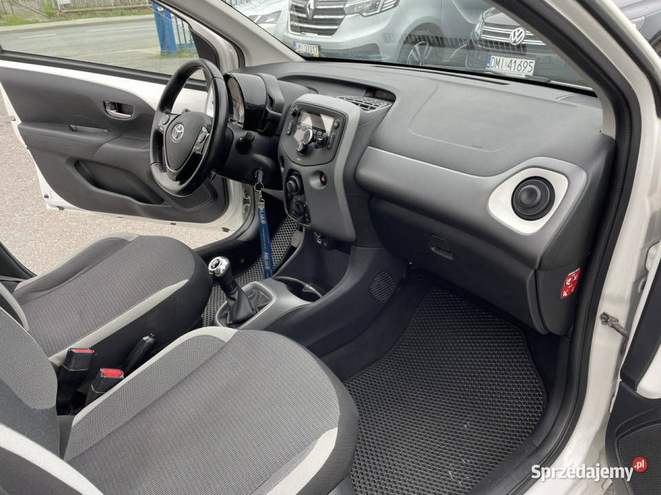 Toyota Aygo Toyota Aygo 10 VVTi JBL Edition Hatchback Syców