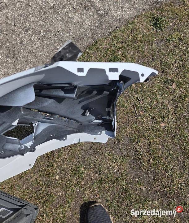 Zderzak przód przedni Ford Focus MK4 STLine osobowe Zderzaki sprzedam