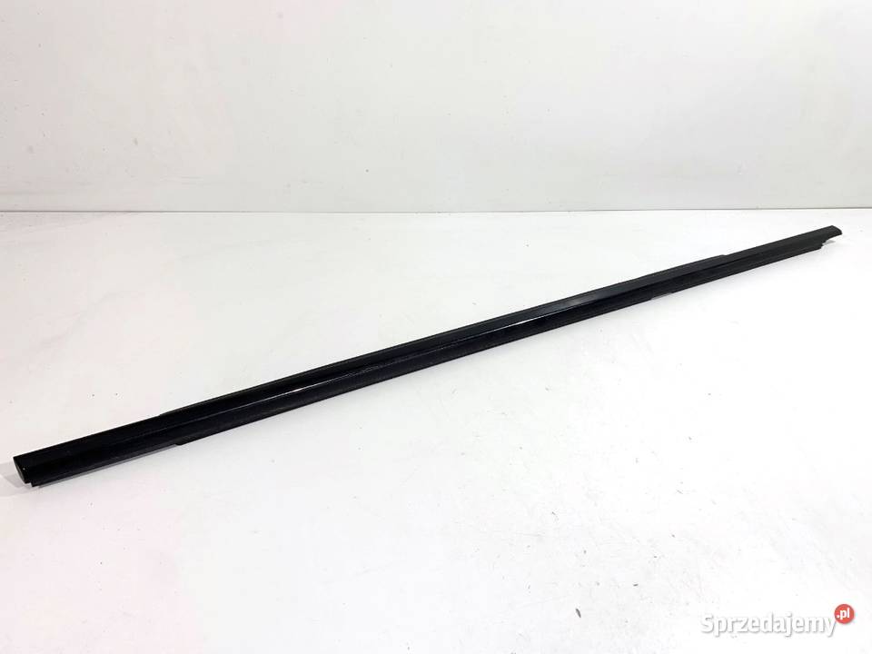 LISTWA ZGARNIAJĄCA TYŁ PRAWY BMW G30 podkarpackie