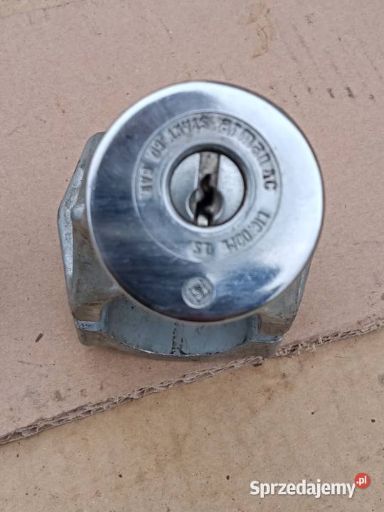 Polonez Caro kostka stacyjka Stalowa Wola