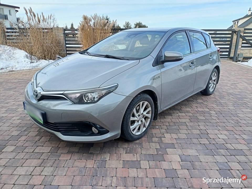 Toyota Auris Salon Serwis ASO Bezwypadek Zadbany lakier metallic Czosnów