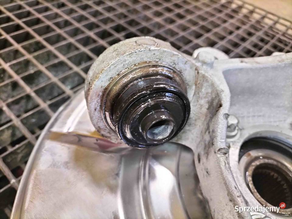 Zwrotnica lewa tylna BMW E60 E61 E60 LCI E61 LCI