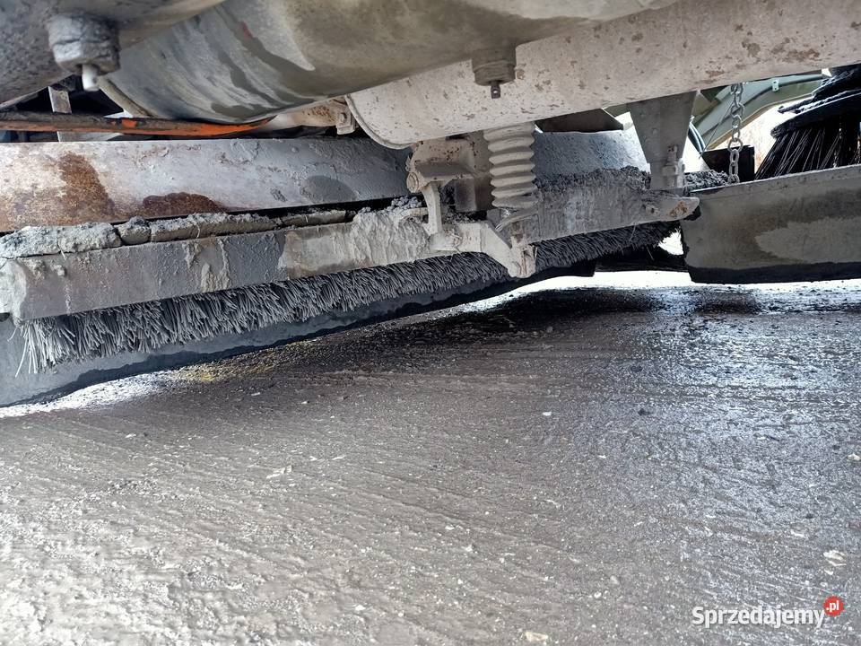 Zamiatarka uliczna komunalna Mercedes 1213 manualna Kraków