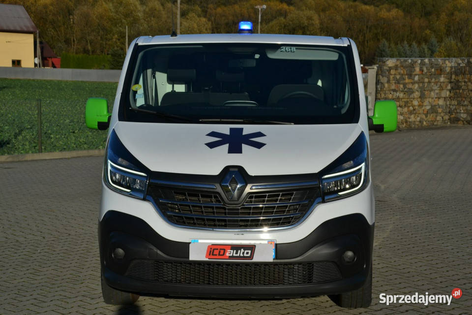 Renault Trafic 20 dci 130 ambulans karetka nosze Kęty