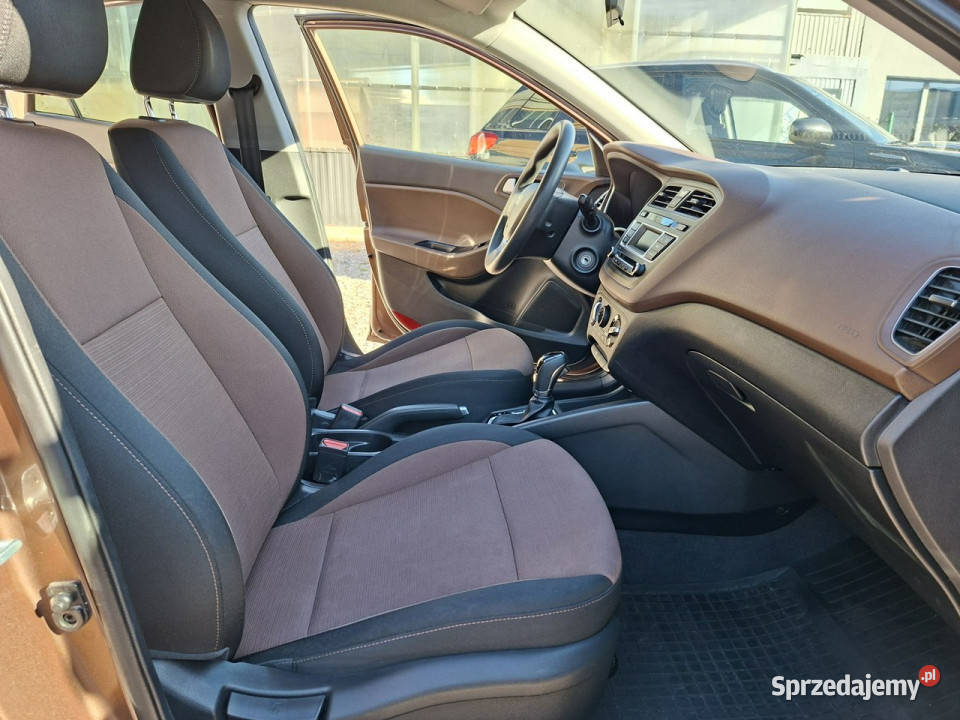 Hyundai i20 14 benz AUTOMAT Salon Polska 100 centralny zamek mazowieckie Warszawa