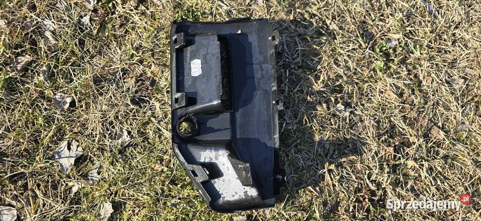 BMW G70 MPAKIET KRATKA PRAWA ZAŚLEPKA ZDERZAKA