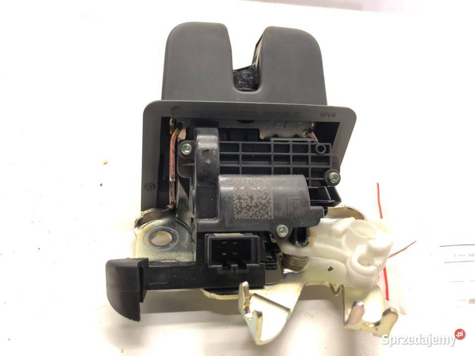 ZAMEK KLAPY TYŁ SKODA KAMIQ Crossover 5F0827505