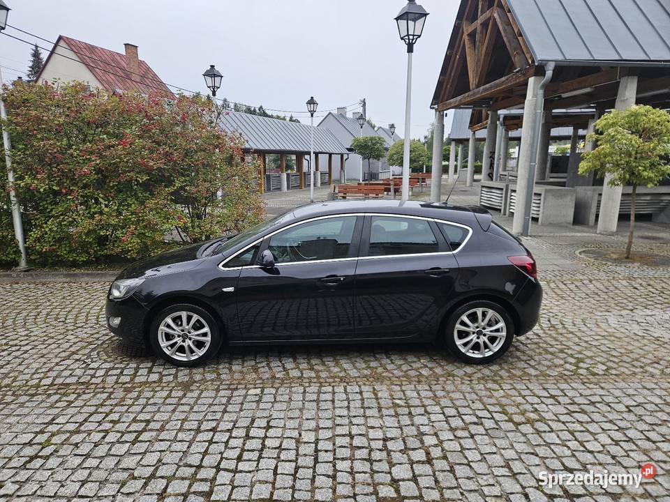 Opel Astra J 2010r 14TLPG 140 Klimatronik Alu 17 Ryglice sprzedam