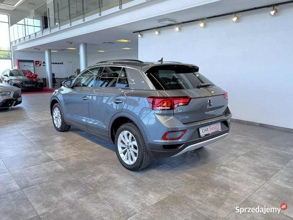 Volkswagen TRoc Life 15TSI 150 DSG 2023 r salon Myślenice