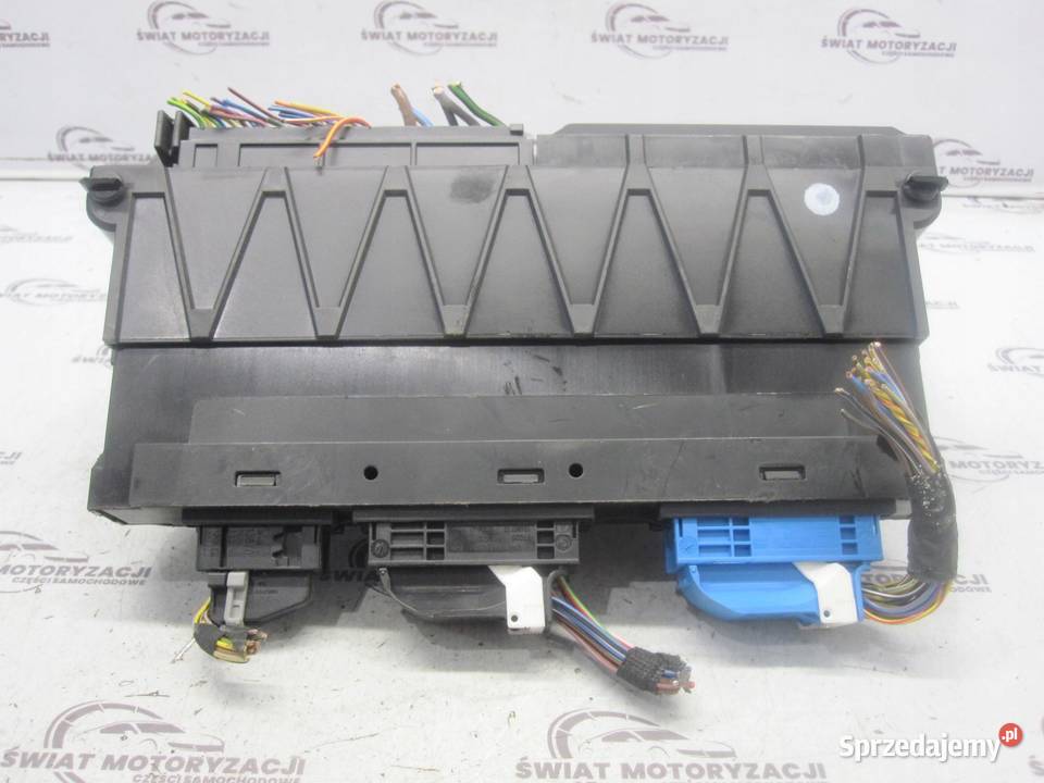 BMW F10 LIFT skrzynka bezpieczników 925281503