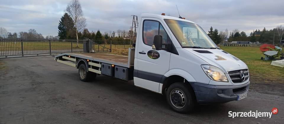 Mercedes Sprinter 413 11 r Laweta Najazd Faktura Rok produkcji 2011 Łobżenica sprzedam