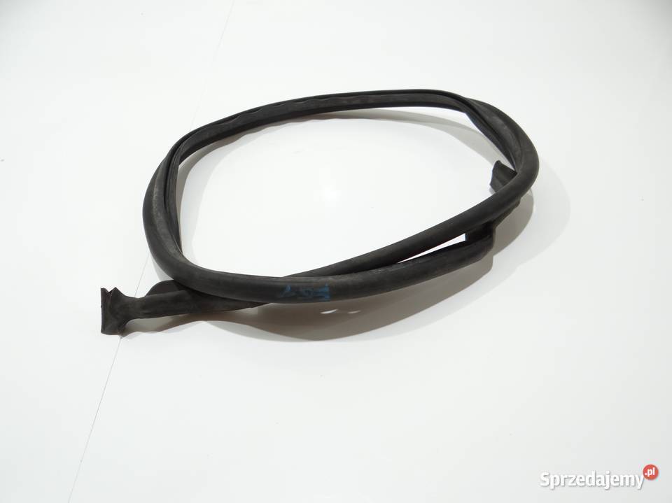 USZCZELKA MASKI BMW E60 E61 7034163 Strzyżewice