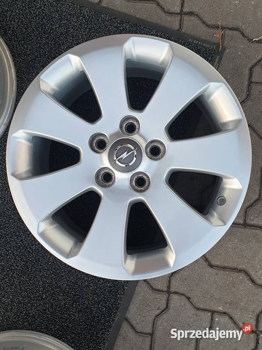 Felgi Alu 17 Opel Insignia 5x120 BdbStan Dziemiany