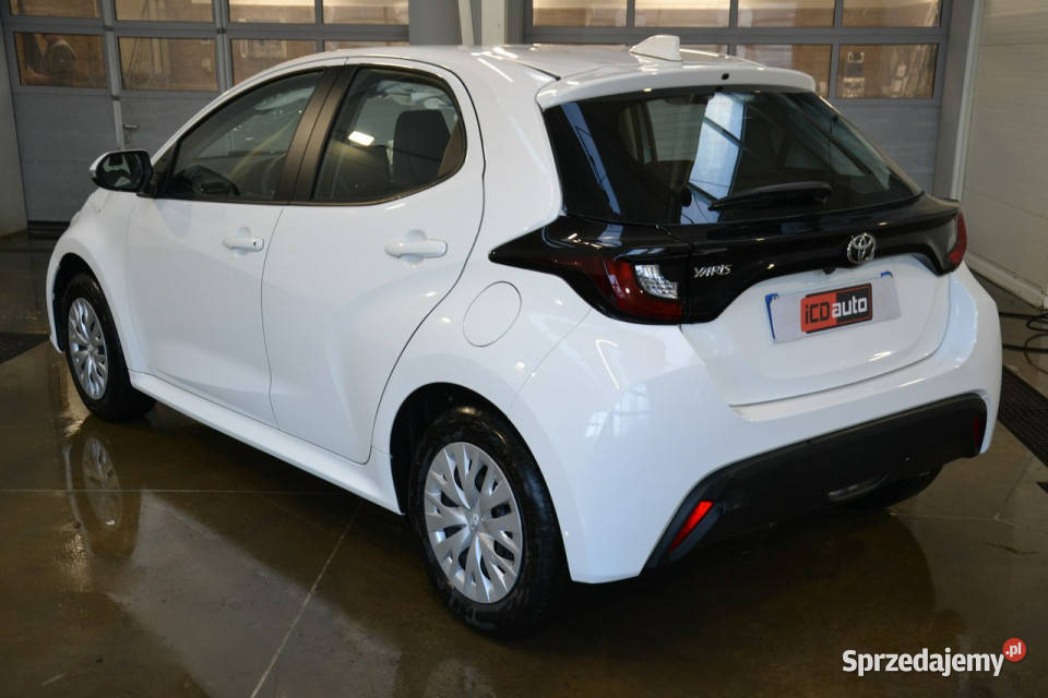 Toyota Yaris 15 benzyna 125 bez przebiegu MODEL