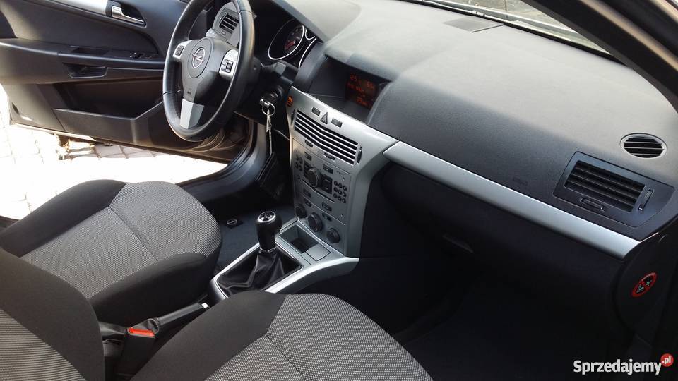 Opel Astra H 2009 145 000 Benzyna Hatchback małopolskie Wielmoża