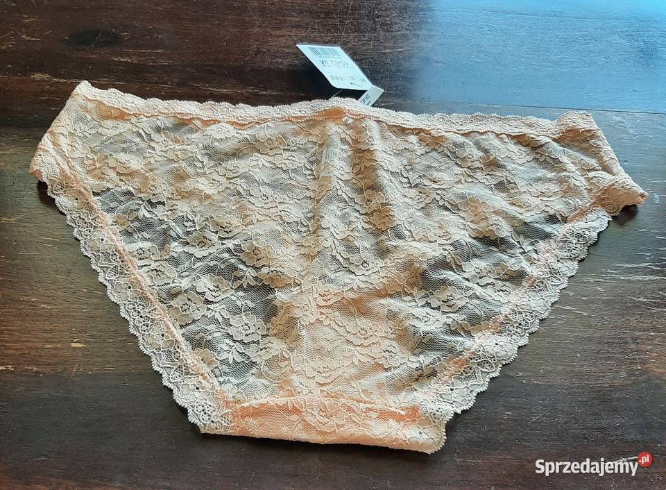 Koronkowe figi marki Kapahl w kolorze