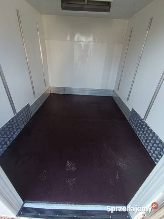 Komora mroźnicza Mroźnia stacjonarna Mroźnia Gastronomia Laskowa sprzedam