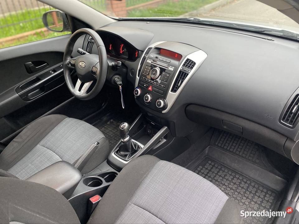 KIA CEED 2010 r 16 diesel nowy samochód klima gniazdo USB Rzeszów