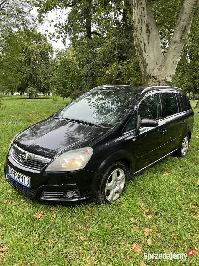 Opel zafira B diesel 150 skrzynia 6 biegowa manualna Łosiów sprzedam