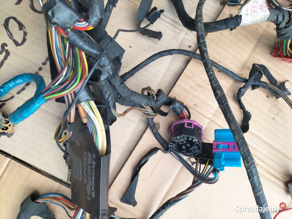 AUDI 80B3 80 B3 16 18 INSTALACJA WIĄZKA Kamień-Kolonia