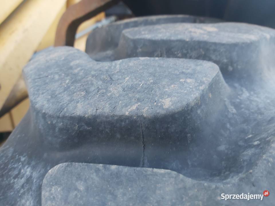 Koparko Ładowarka Ford 675D Holland Koparko ładowarki Jabłonowo Pomorskie