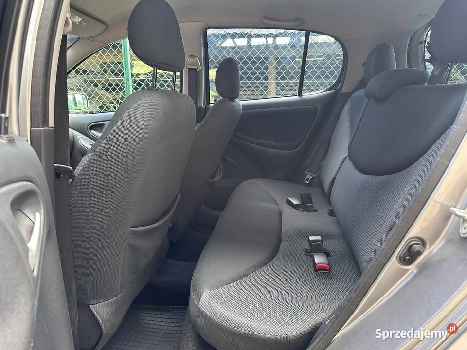 Toyota Yaris nowe opony zimowe zakonserwowany Yaris Nowy Targ