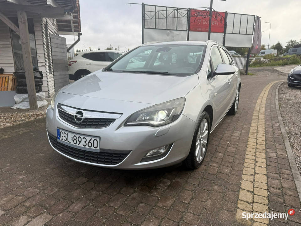 Opel Astra Opel Astra 2011 20 diesel 160 H lakier metallic