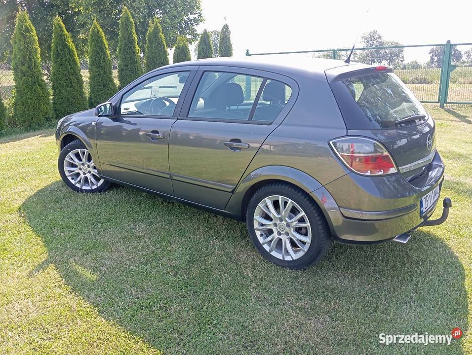 Opel Astra 18 140 Sport bezwypadkowy książka klimatyzacja Stargard