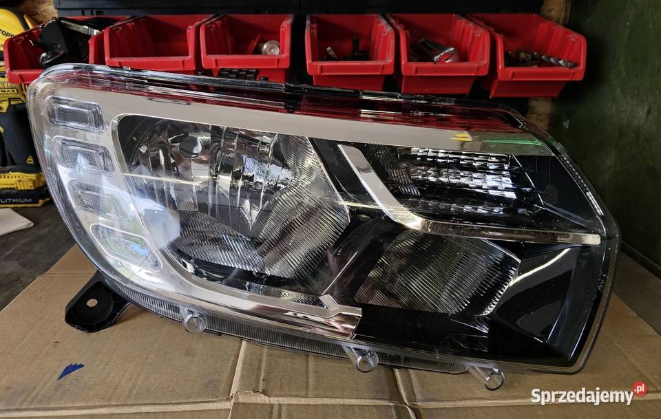 Lampa przednia prawa DaciaRenault osobowe Klępicz