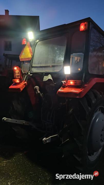 Traktor rolniczy z kabiną Massey Ferguson MF 255