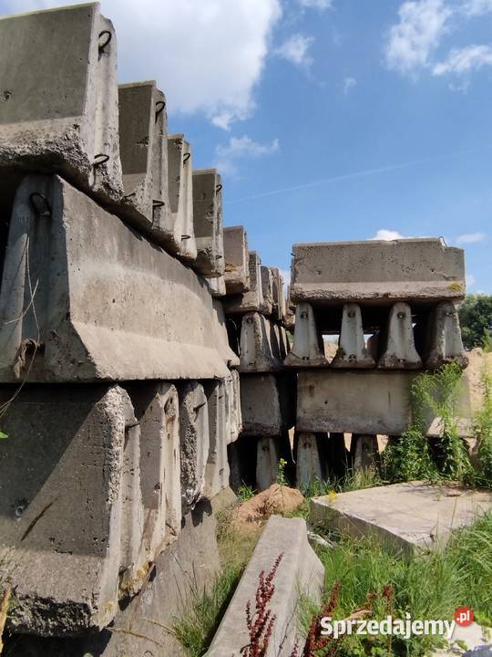 Bariery betonowe dwustronne III gatunek używane śląskie Dąbrowa Górnicza sprzedam