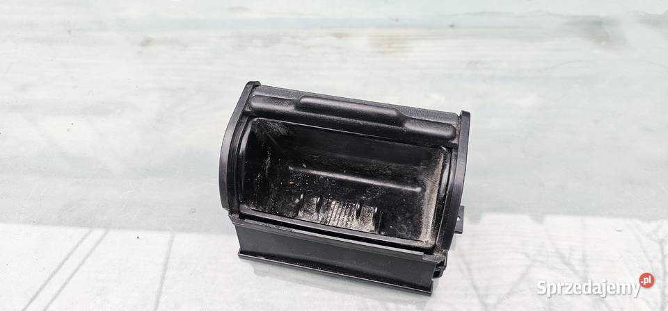 Popielniczka tył mercedes w202 2028100079 osobowe wielkopolskie Zbąszyń