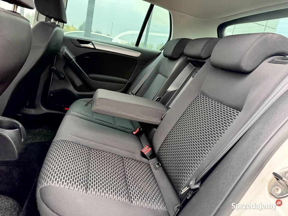 Volkswagen Golf 16 Benzyna Rok produkcji 2009 zachodniopomorskie