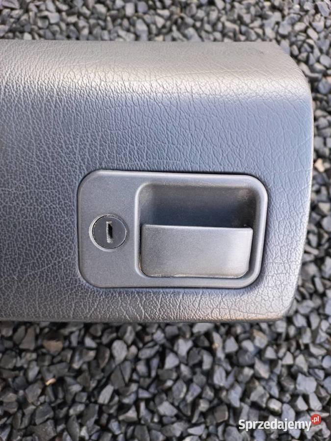 Schowek Golf III 3 małopolskie Dąbrowa Tarnowska sprzedam