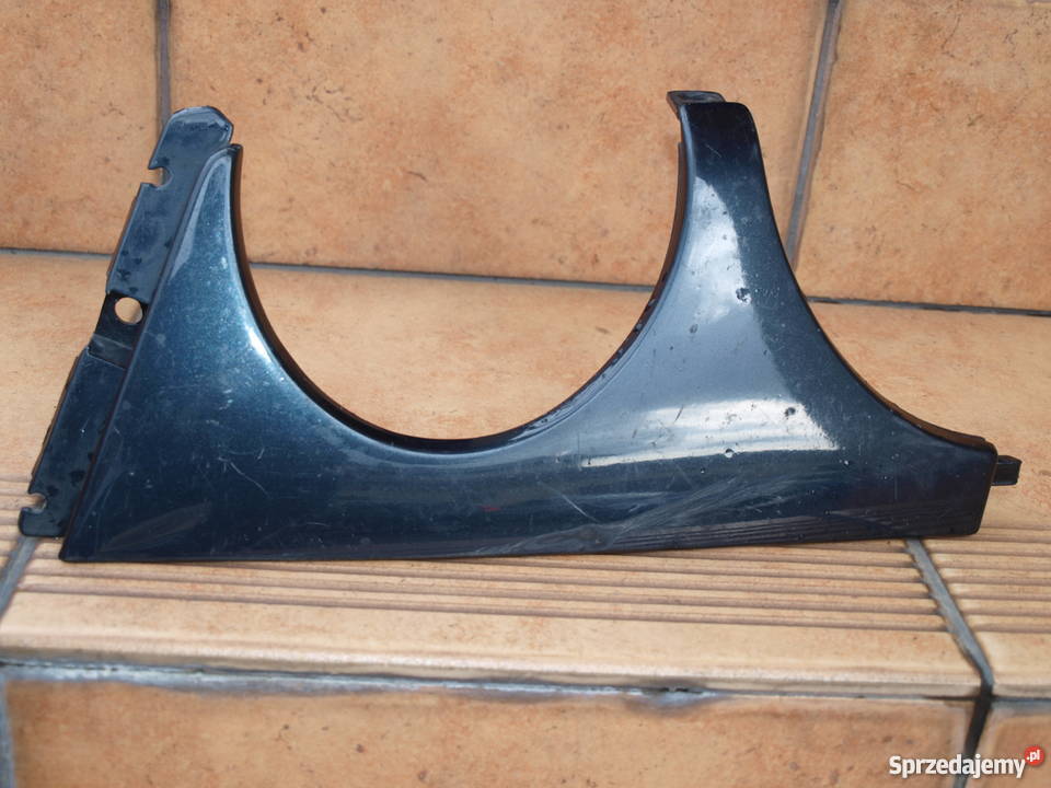 Mercedes E klasa W210 listwa pod lampe lewą 1995 Kalisz sprzedam
