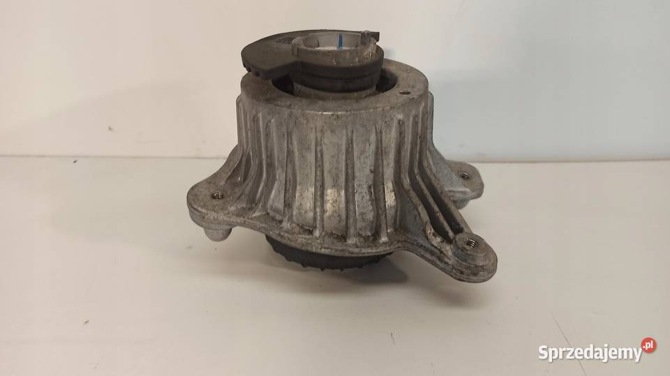 PODUSZKA SILNIKA PRAWA MERCEDES W213 A2132400600 osobowe sprzedam