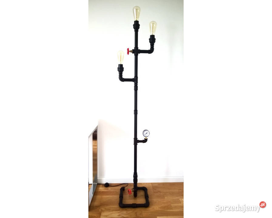 Lampa podłogowa loft z rur hydraulicznych