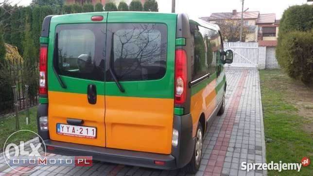 Renault Trafic 9osobowy 20 DCI super stan zielony