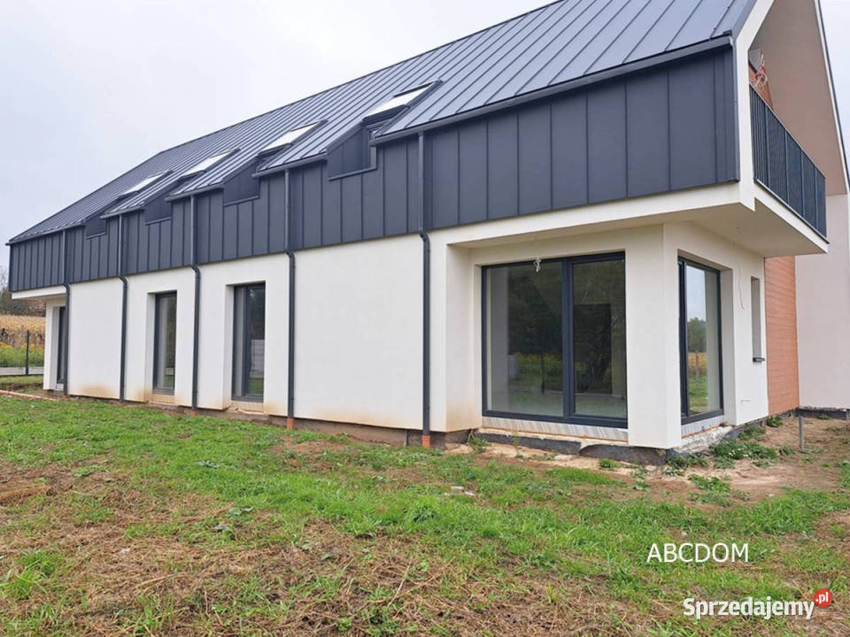 Budynek o nowoczesnej brylegaraż5 pokoi małopolskie Tomaszowice