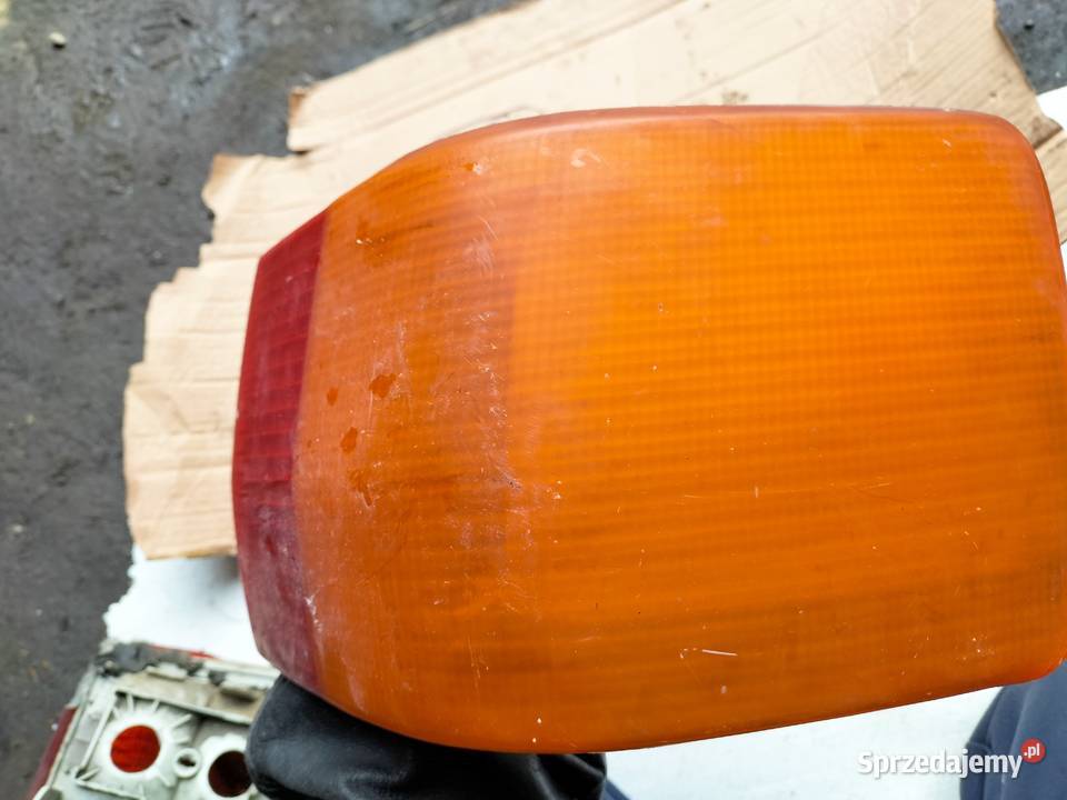 AUDI 100 80 90 B3 B4 lampa tyłl tylna prawa Kamień-Kolonia