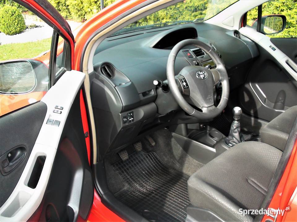 TOYOTA YARIS 2010 105 PIERWSZY WŁAŚCICIEL 105KM