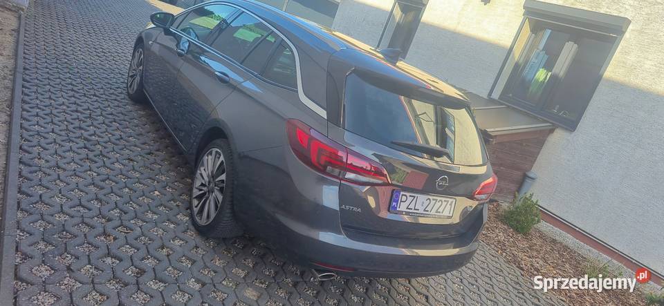 Opel Astra 160Intelluxkamerasam parkuje Rok produkcji 2016 Piła sprzedam