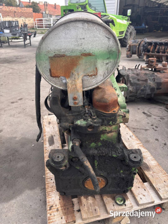 John Deere 6800 6900 6068TL001 Silnik Słupek