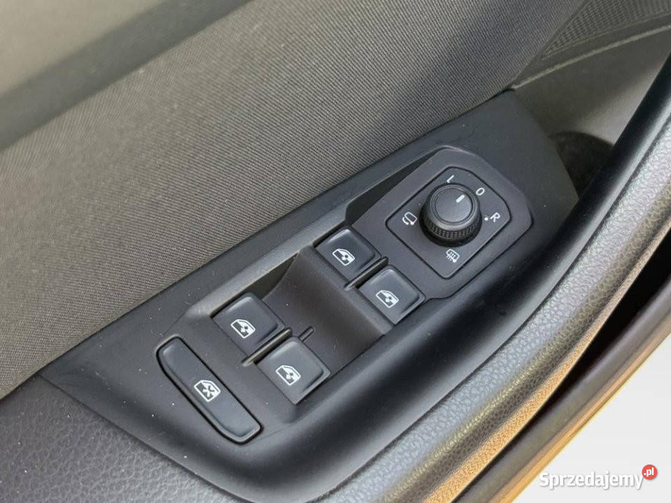 Volkswagen Passat 2023r Salon 200 Automat