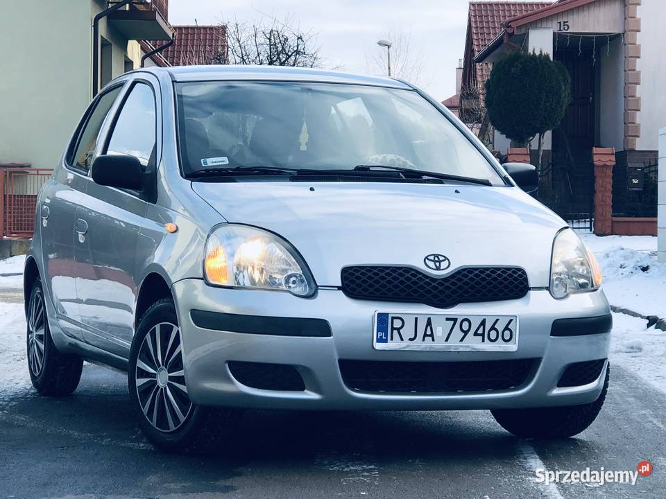 Toyota Yaris I Face lifting 14D4D 75 5drzwi manualna Przeworsk