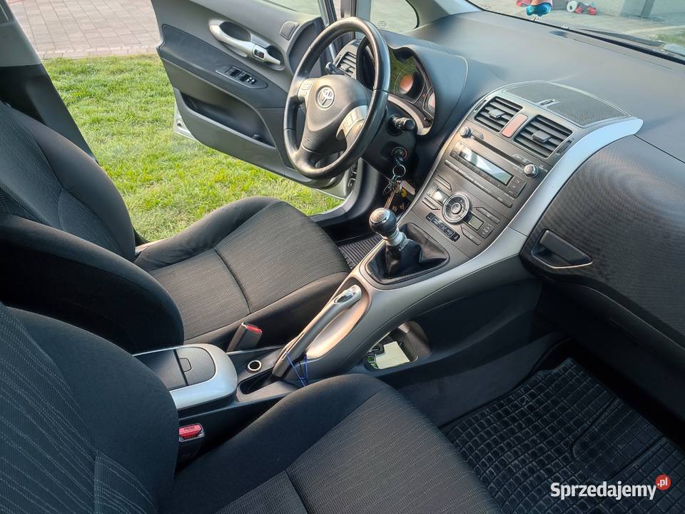 Sprzedam Toyotę Auris Marzenin sprzedam
