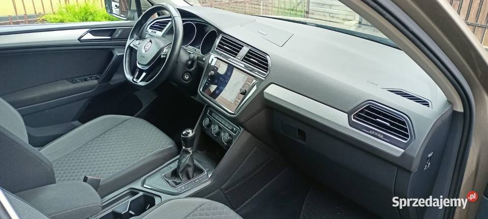 VW Volkswagen Tiguan 20 TDI światła przeciwmgielne Wieliczka