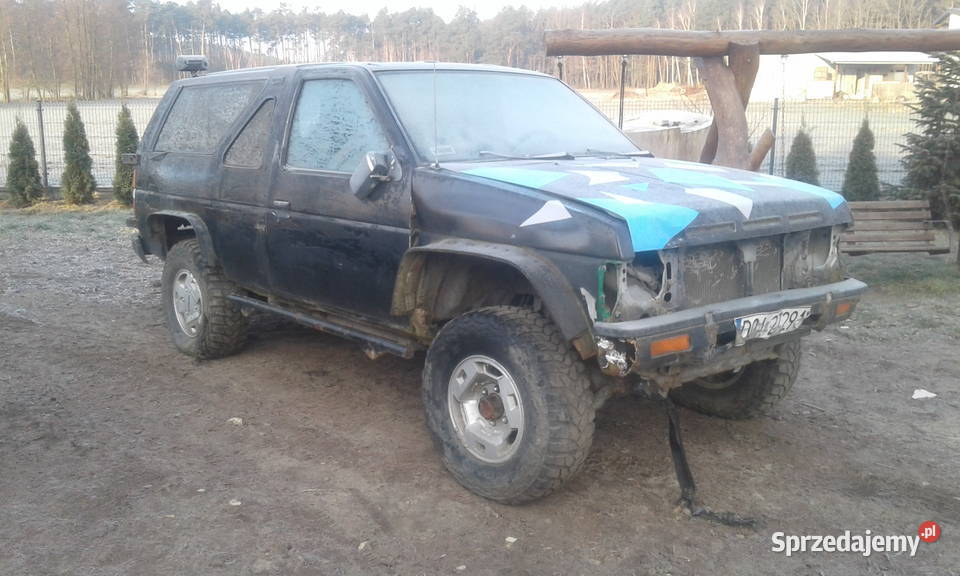 Boczek lewy prawy nissan terrano I 30 v6 Czajków