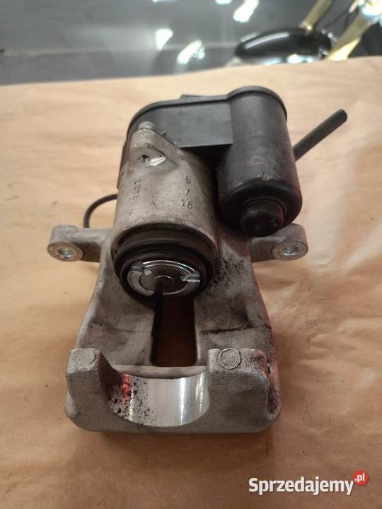 Zacisk hamulcowy prawy tył passat B6 Gorzów Śląski sprzedam